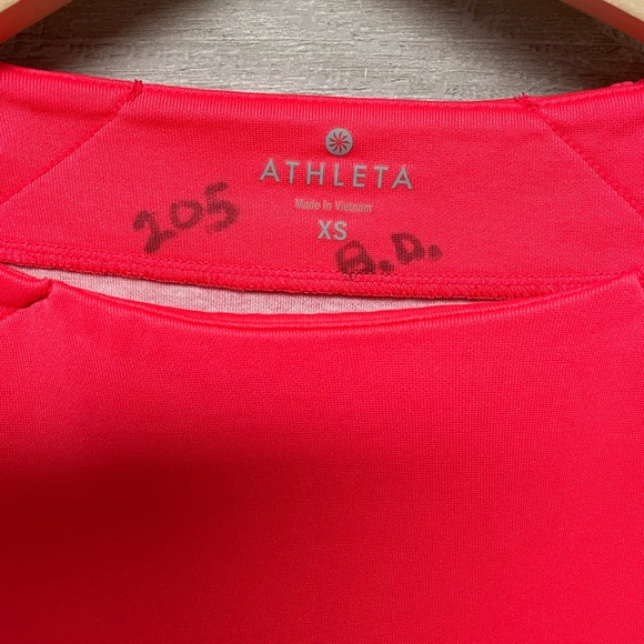 | Athleta | pullover. Size XS. - Picture 2 of 3